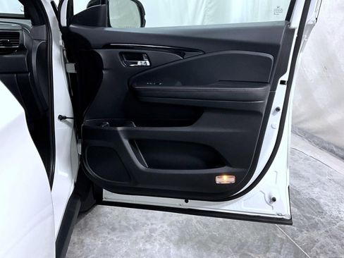Used 2022 Honda Ridgeline Black Edition image 16