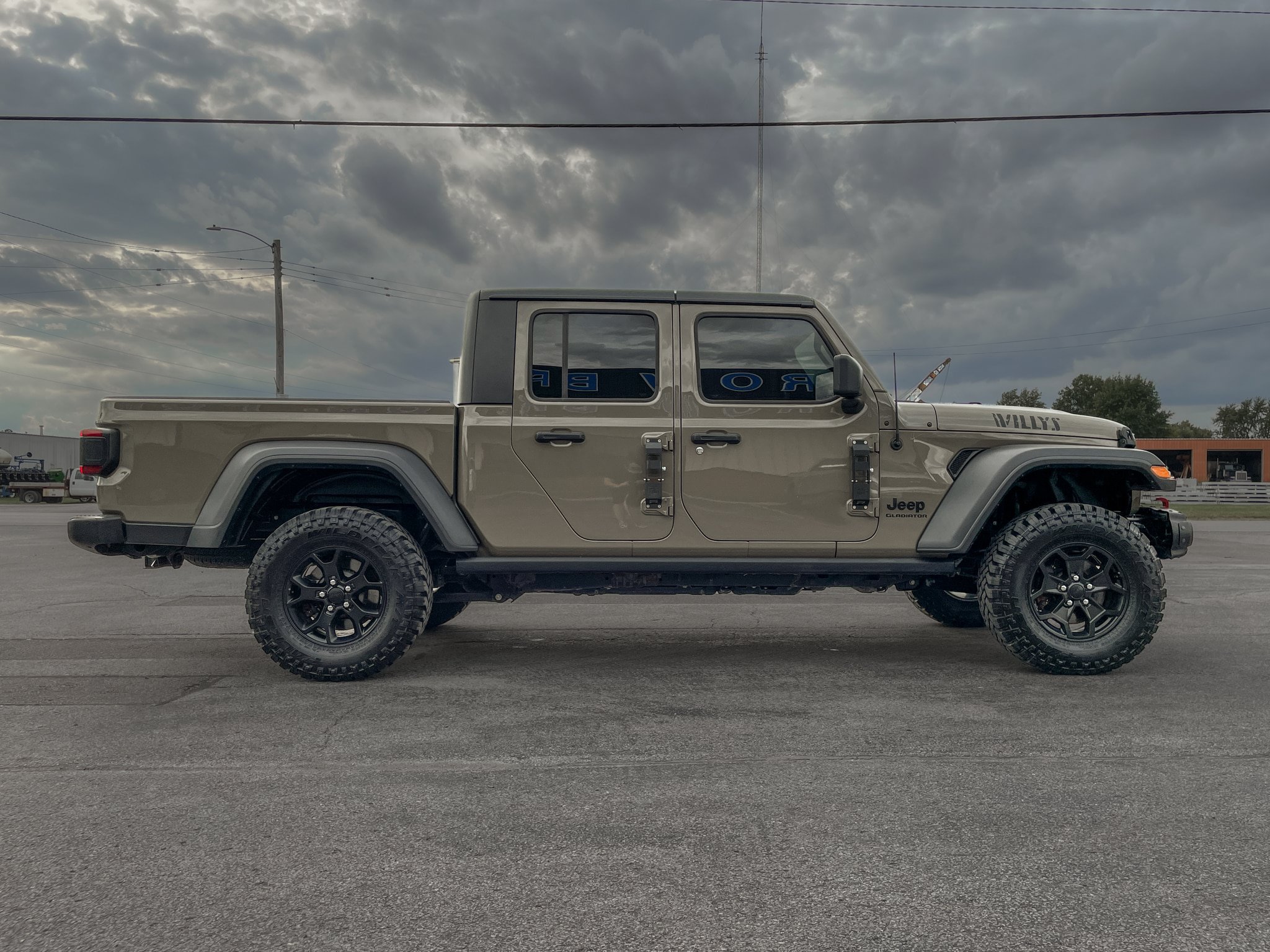 Used 2020 Jeep Gladiator Sport w/ Quick Order Package 24S AWD/4WD image 8