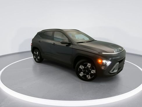 Used 2024 Hyundai Kona SEL AWD/4WD image 8