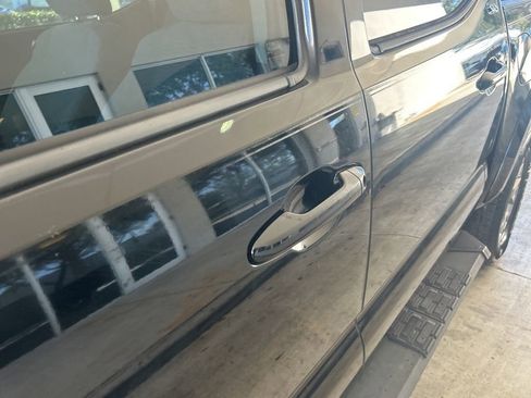 Used 2017 Toyota Tacoma 2WD Double Cab image 16