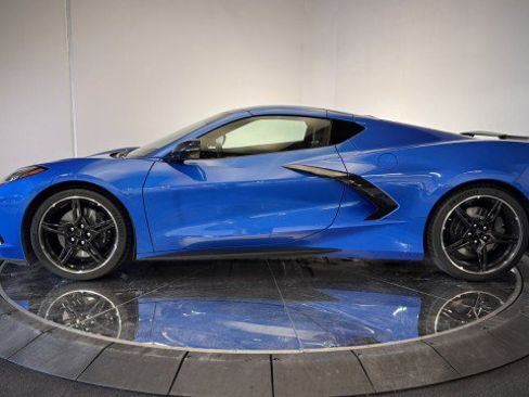 Used 2024 Chevrolet Corvette Stingray Premium Cpe w/ Z51 Performance Package image 23