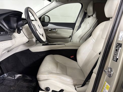 Used 2016 Volvo XC90 T5 Momentum image 20