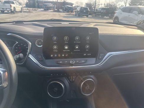 Used 2023 Chevrolet Blazer LT image 12