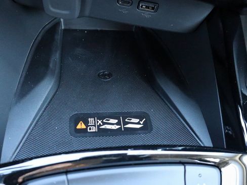 New 2026 Chevrolet Trax ACTIV w/ Sunroof Package FWD image 15