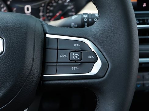New 2026 Jeep Compass Latitude AWD/4WD image 14
