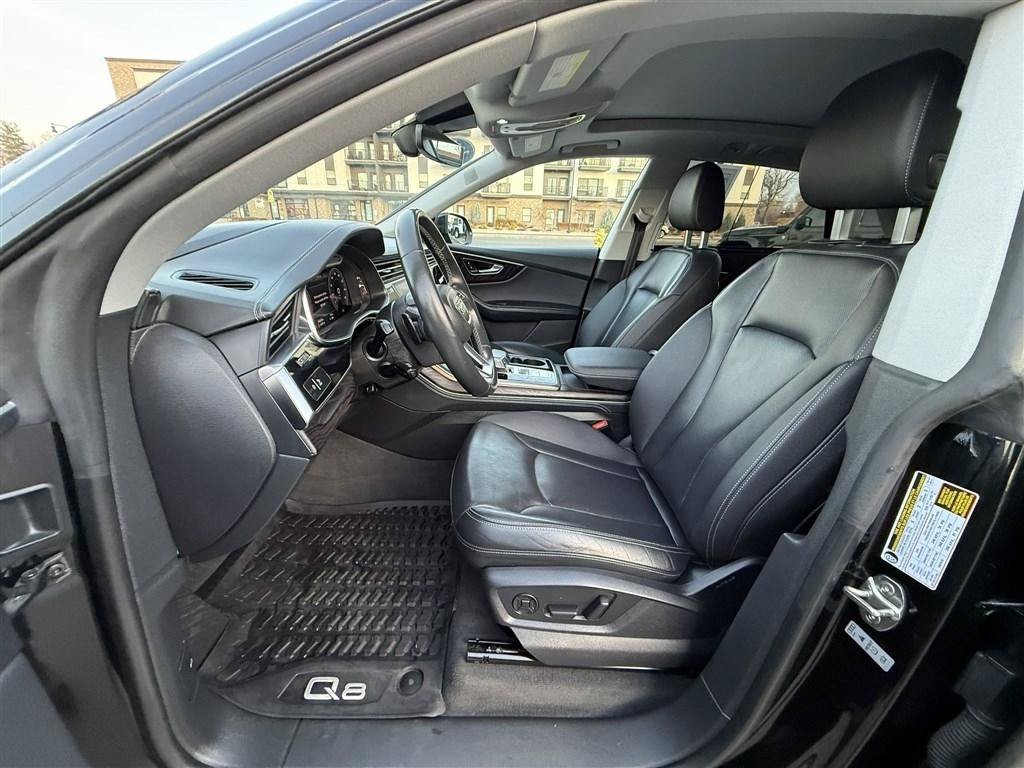 Used 2022 Audi Q8 Prestige w/ Prestige Package AWD/4WD image 19