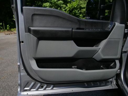 Used 2023 Ford F350 XL RWD image 22