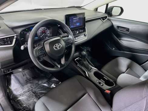 Certified 2025 Toyota Corolla LE FWD image 9