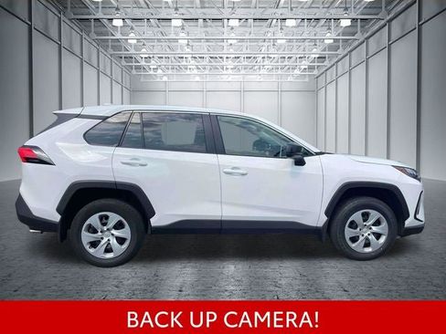 Certified 2023 Toyota RAV4 LE AWD/4WD image 5