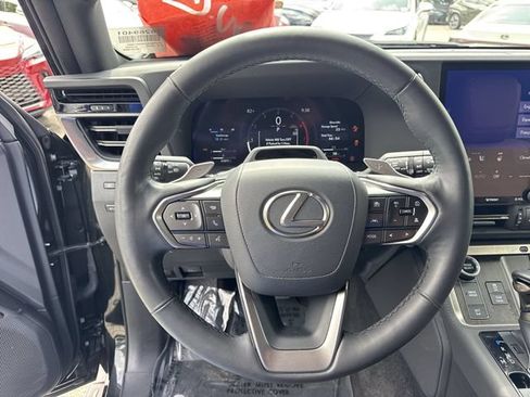 Used 2024 Lexus GX 550 w/ Accessory Package (2T) AWD/4WD image 14
