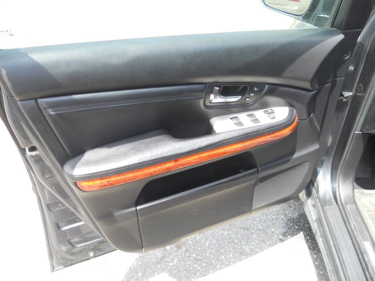 Used 2004 Lexus RX 330 AWD image 11