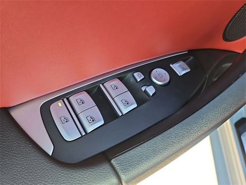 Used 2024 BMW X3 M40i w/ Premium Package image 23