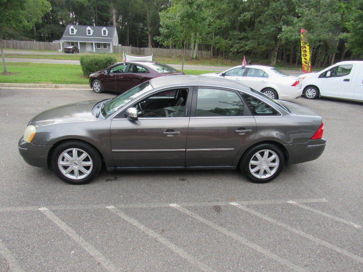 Used 2005 Ford Five Hundred Limited FWD image 3