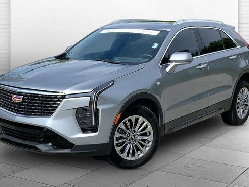 Certified 2024 Cadillac XT4 Premium Luxury AWD/4WD image 13