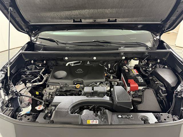 Certified 2023 Toyota RAV4 LE AWD/4WD image 21