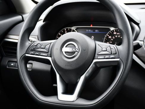 Used 2024 Nissan Altima 2.5 SV FWD image 21
