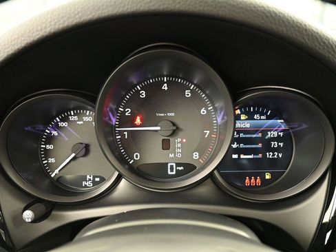 New 2026 Porsche Macan image 19