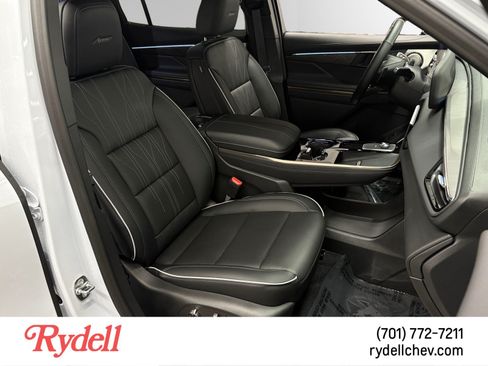 Used 2026 Buick Enclave Avenir w/ Super Cruise Package AWD/4WD image 17