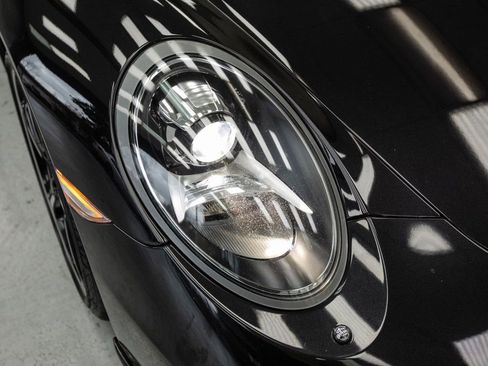 Used 2014 Porsche 911 Carrera 4S image 8