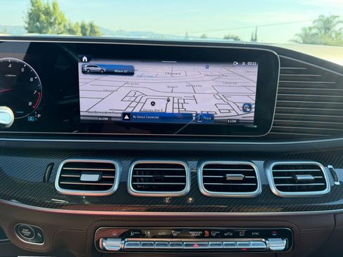 Used 2024 Mercedes-Benz GLS 63 AMG 4MATIC image 25