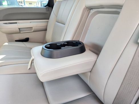 Used 2013 Chevrolet Silverado 2500 LT w/ Interior Plus Package image 17