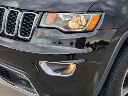 Used 2019 Jeep Grand Cherokee Limited AWD/4WD image 8
