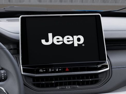 New 2026 Jeep Compass Latitude AWD/4WD image 31
