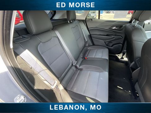Certified 2025 Chevrolet Trax LT FWD image 24