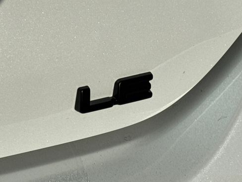 Certified 2025 Toyota Highlander LE image 12