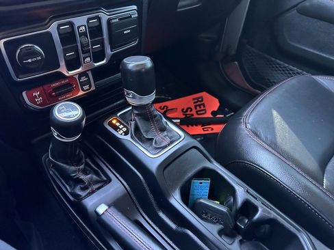 Used 2020 Jeep Gladiator Rubicon image 24