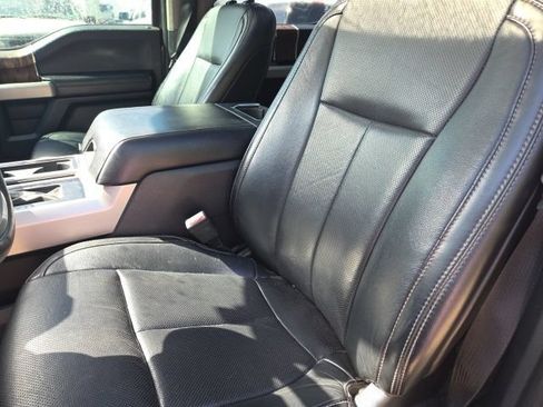 Used 2018 Ford F150 Lariat w/ Equipment Group 502A Luxury AWD/4WD image 5