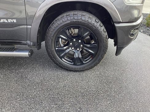 Used 2019 RAM 1500 Laramie image 12