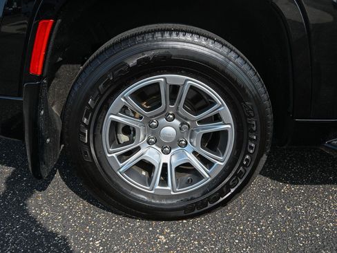 Used 2024 Jeep Wagoneer 4WD image 14