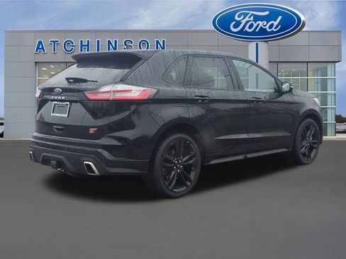 Used 2022 Ford Edge ST w/ Equipment Group 401A image 5