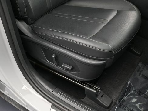 Used 2023 Kia Sorento SX image 48