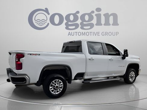 Used 2026 Chevrolet Silverado 2500 LT AWD/4WD image 5