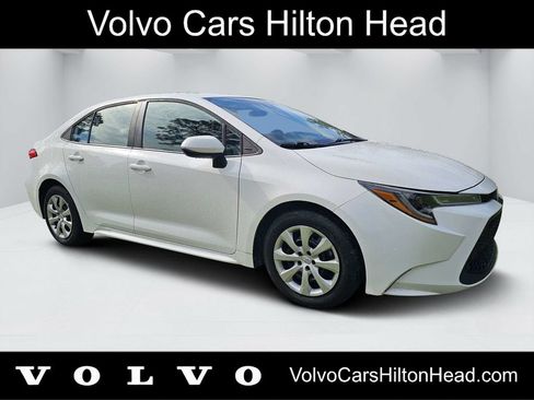 Used 2022 Toyota Corolla LE FWD image 1
