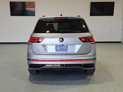 Certified 2024 Volkswagen Tiguan SE R-Line w/ MDO Package, Three-Row FWD image 7