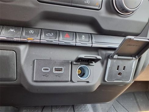 Used 2024 Chevrolet Silverado 1500 Custom image 9