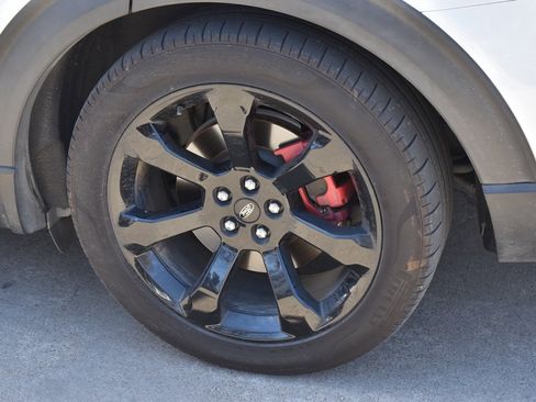 Used 2020 Ford Explorer ST w/ ST Street Pack image 13