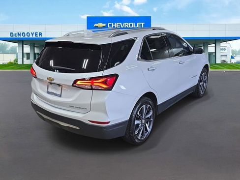 Used 2024 Chevrolet Equinox Premier AWD/4WD image 8