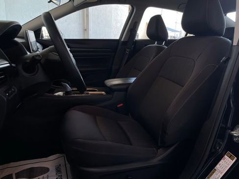 Used 2024 Nissan Altima 2.5 SV image 12