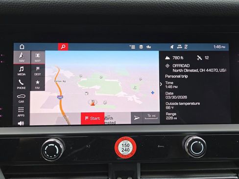 Certified 2026 Porsche Macan AWD/4WD image 11