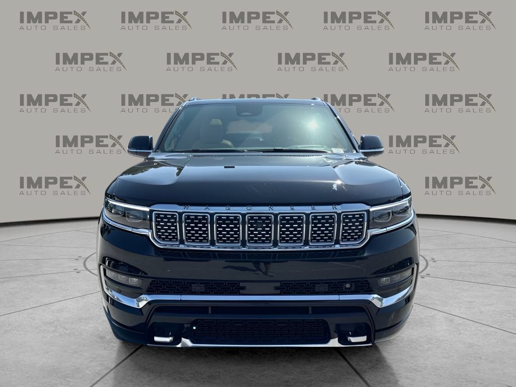 Used 2024 Jeep Grand Wagoneer Series III w/ HD Trailer Tow Package AWD/4WD image 8
