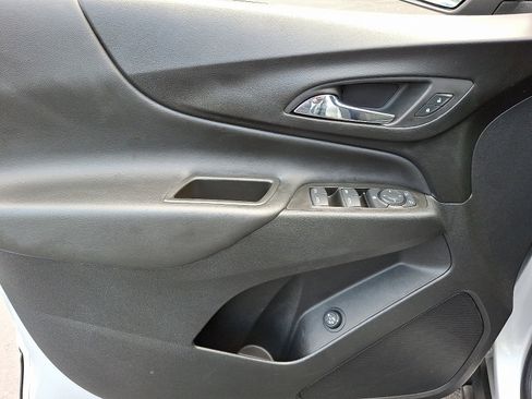 Used 2022 Chevrolet Equinox LT image 13