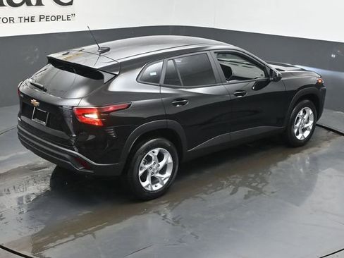 New 2026 Chevrolet Trax LS image 18