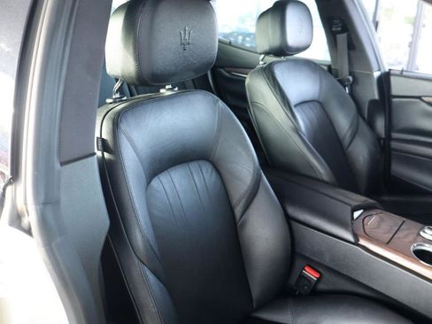 Used 2019 Maserati Ghibli S Q4 AWD/4WD image 37