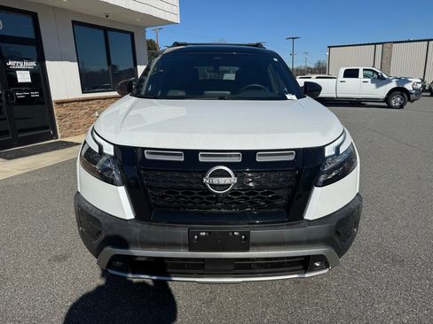 Used 2025 Nissan Pathfinder Rock Creek image 10