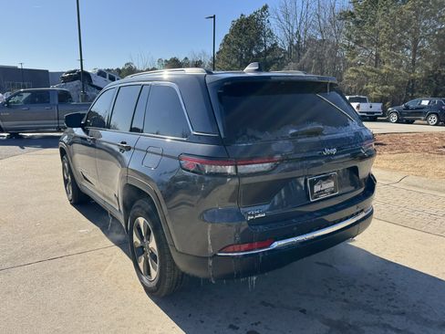 Used 2023 Jeep Grand Cherokee 4WD 4xe image 10