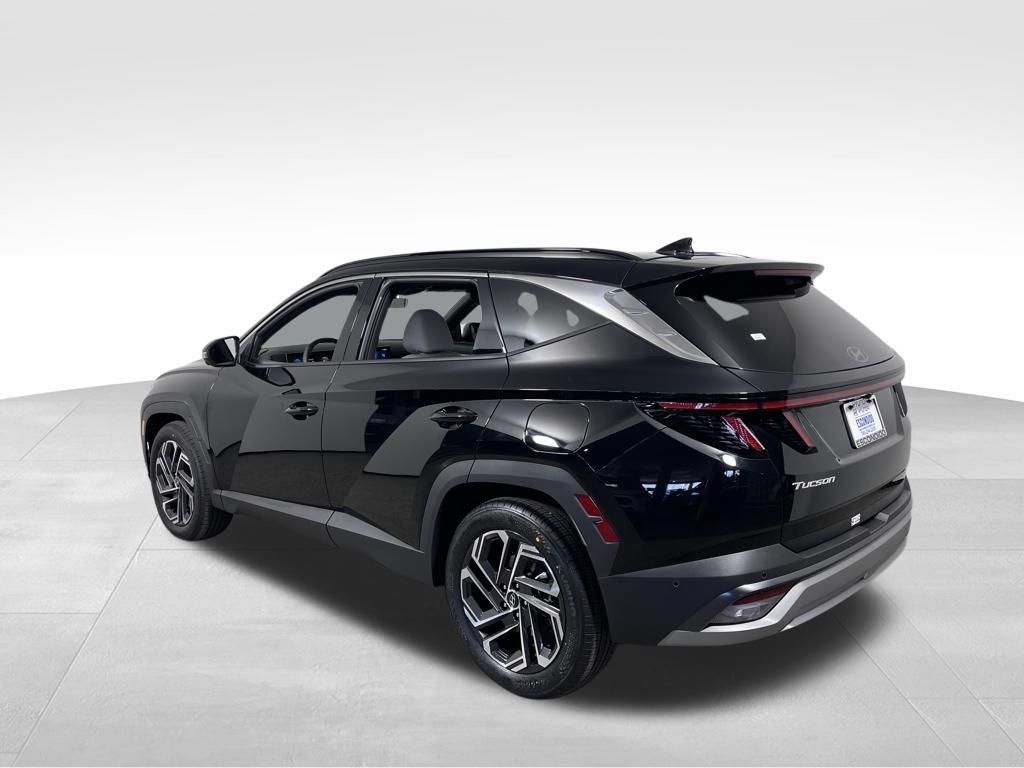 New 2026 Hyundai Tucson Limited FWD image 3